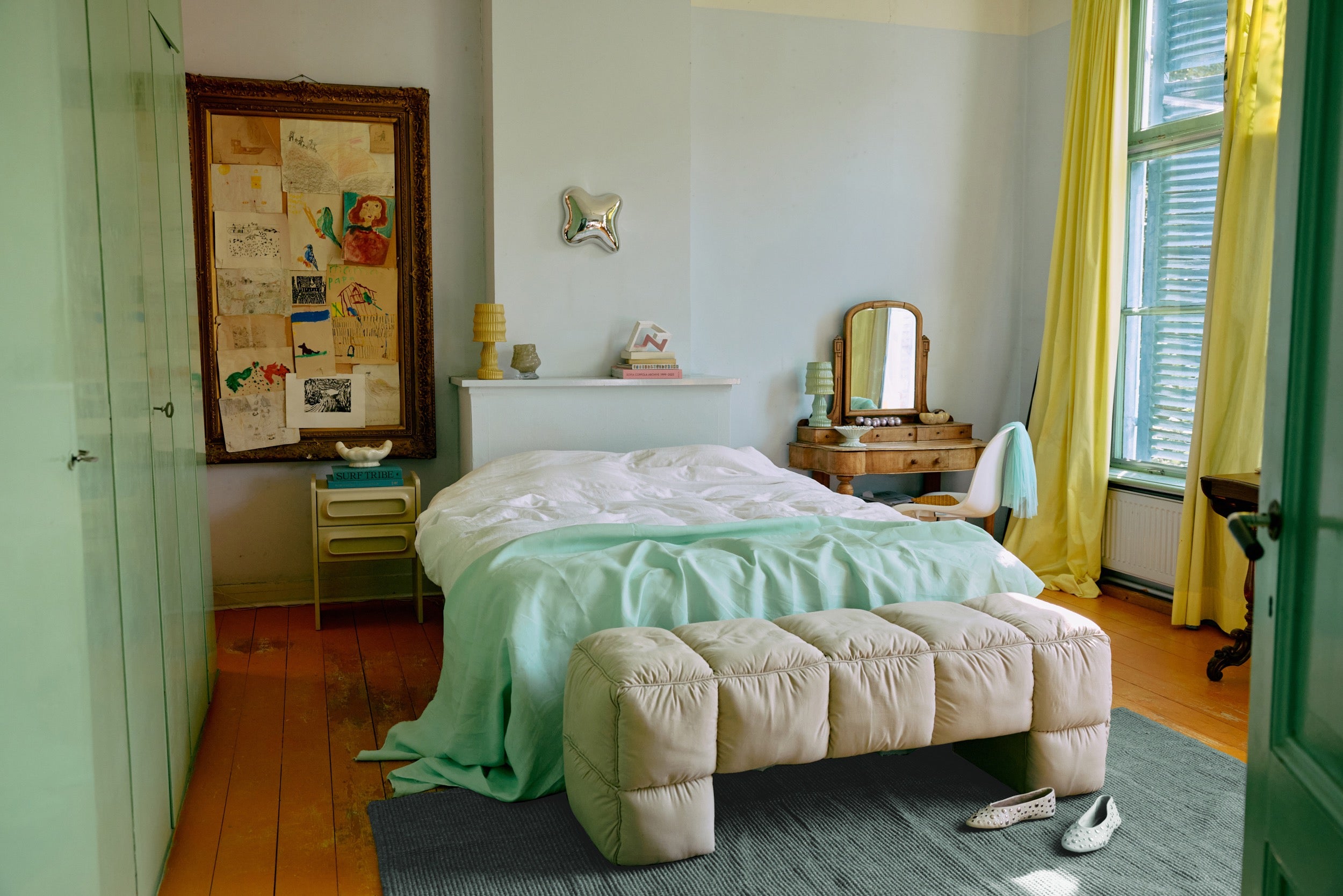 PUFFY LOBBY BENCH | On Order