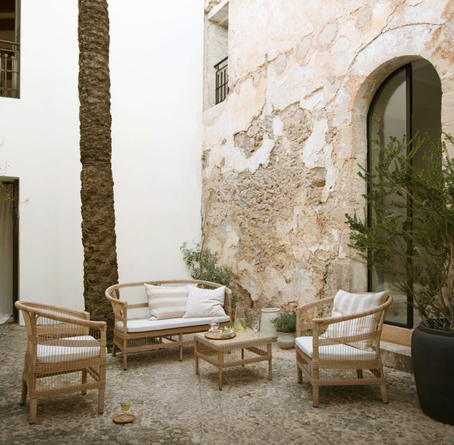 LOUNGE SOFA | POLYRATTAN | On Order