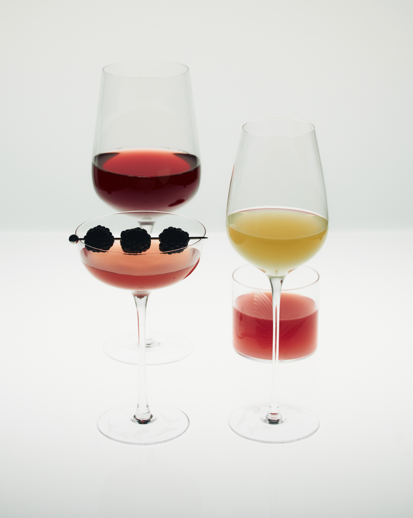 RED WINE GLASS DRAGONFLY UNITY