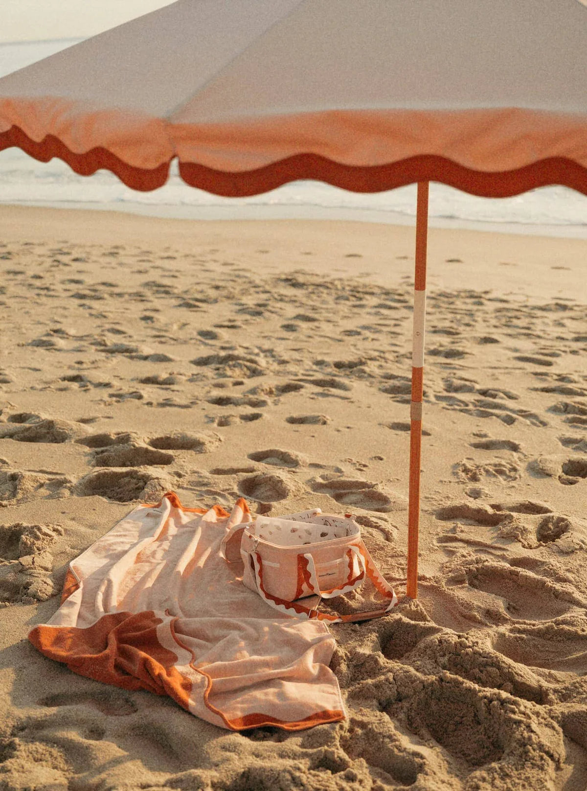 THE BEACH TOWEL - RIVIE PINK