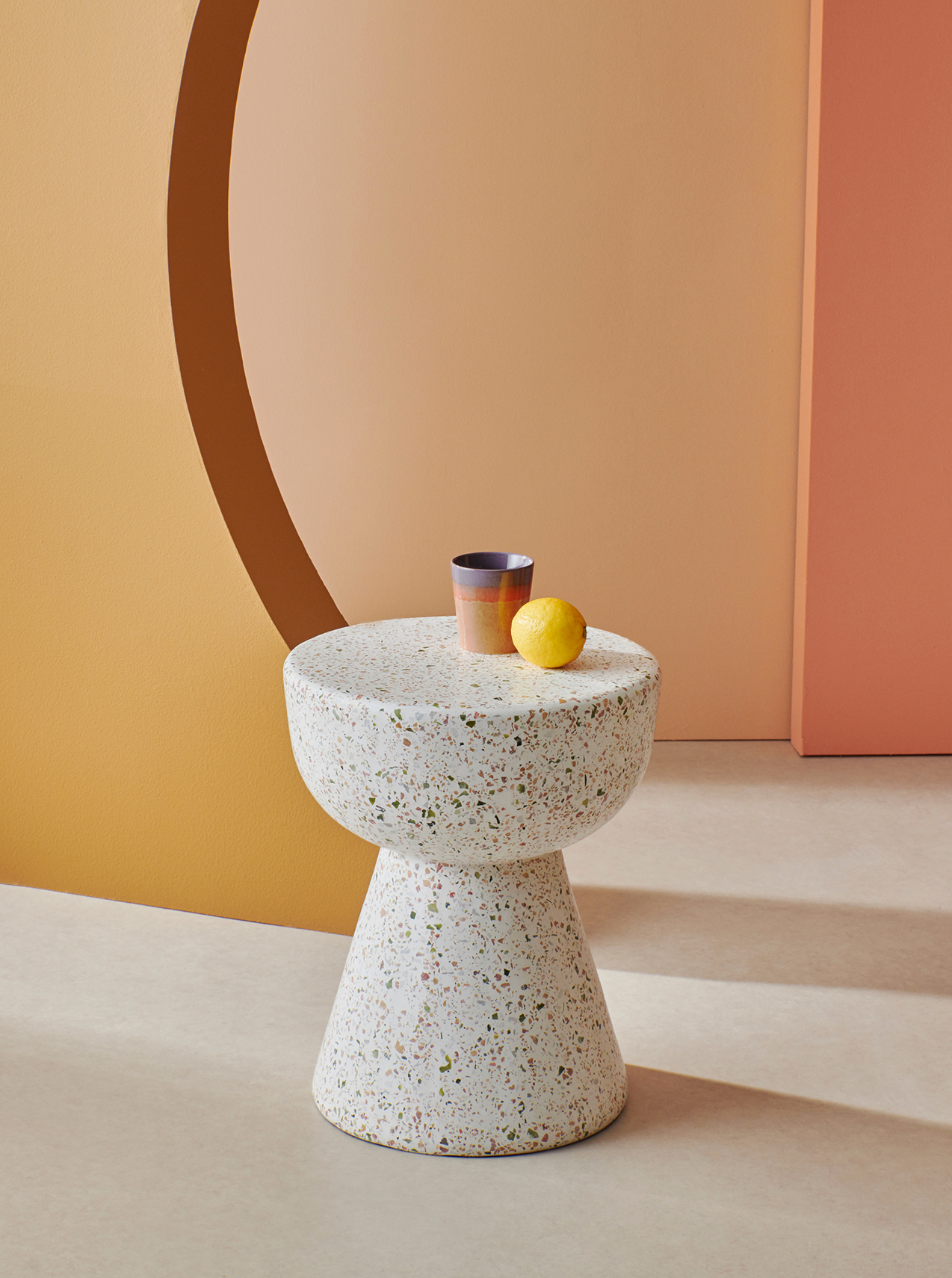 TERRAZZO SIDE TABLE ROUND