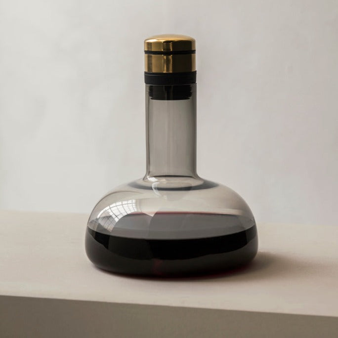 WINE BREATHER CARAFE ORIGINAL - SMOKE / BRASS