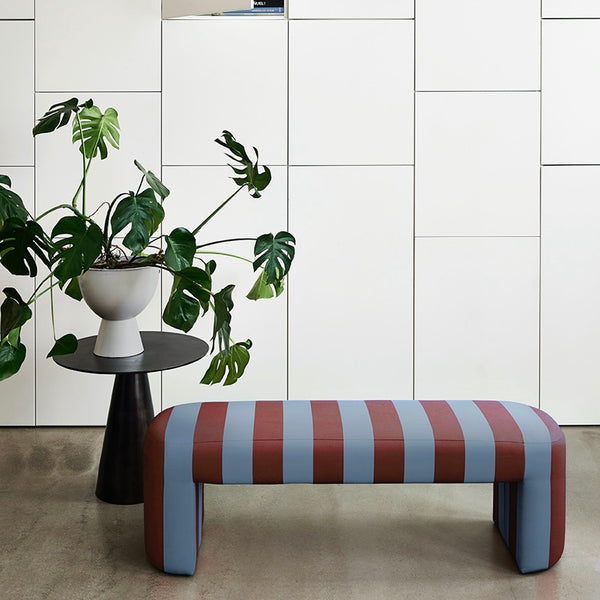 METAL FLOWER POT ON BASE - WHITE M